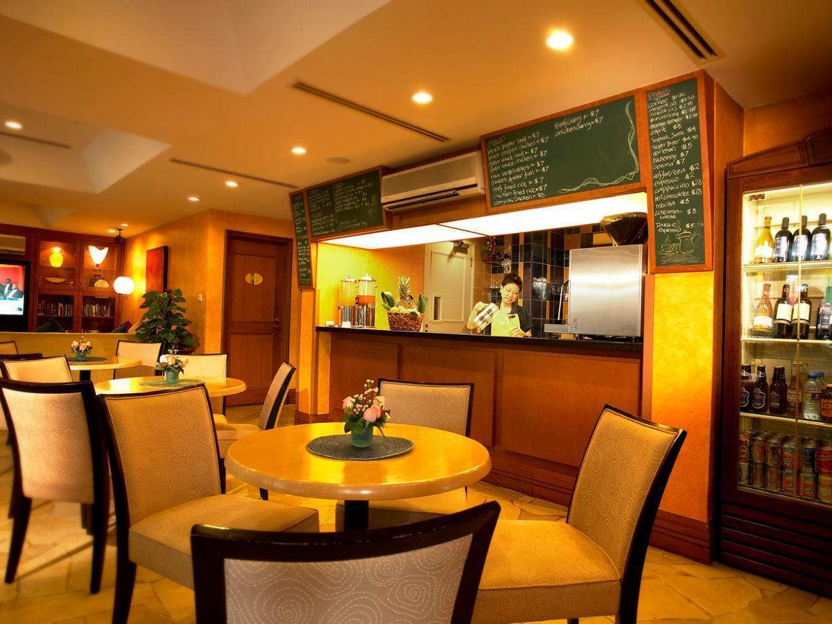 Fraser Place Robertson Walk Singapore Singapura Exterior foto The interior of a typical hotel bar