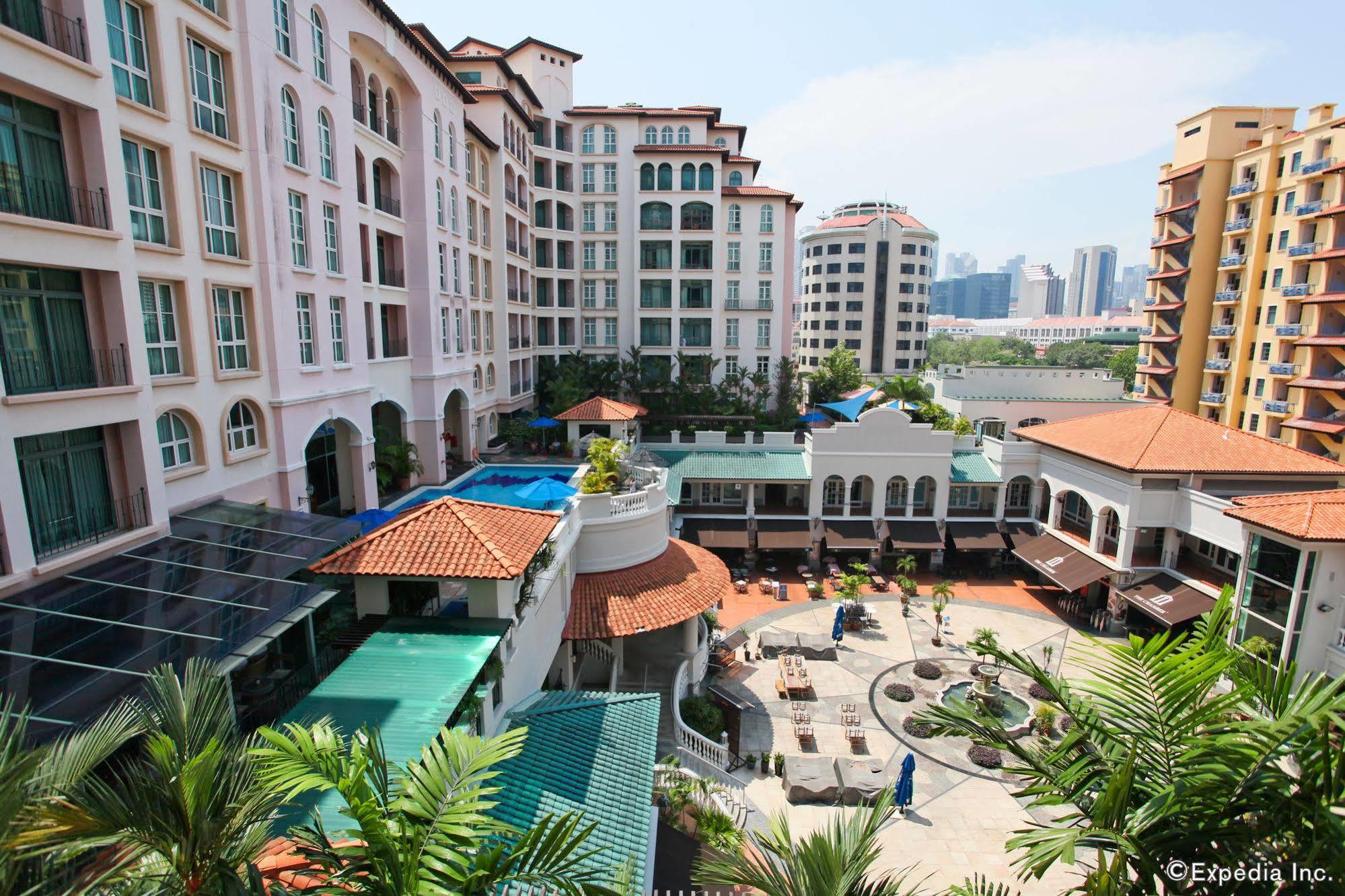 Fraser Place Robertson Walk Singapore Singapura Exterior foto The resort's main pool